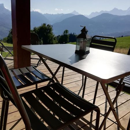 Rez De Chaussee Tres Calme Vue Mont-Blanc كومْبلو المظهر الخارجي الصورة